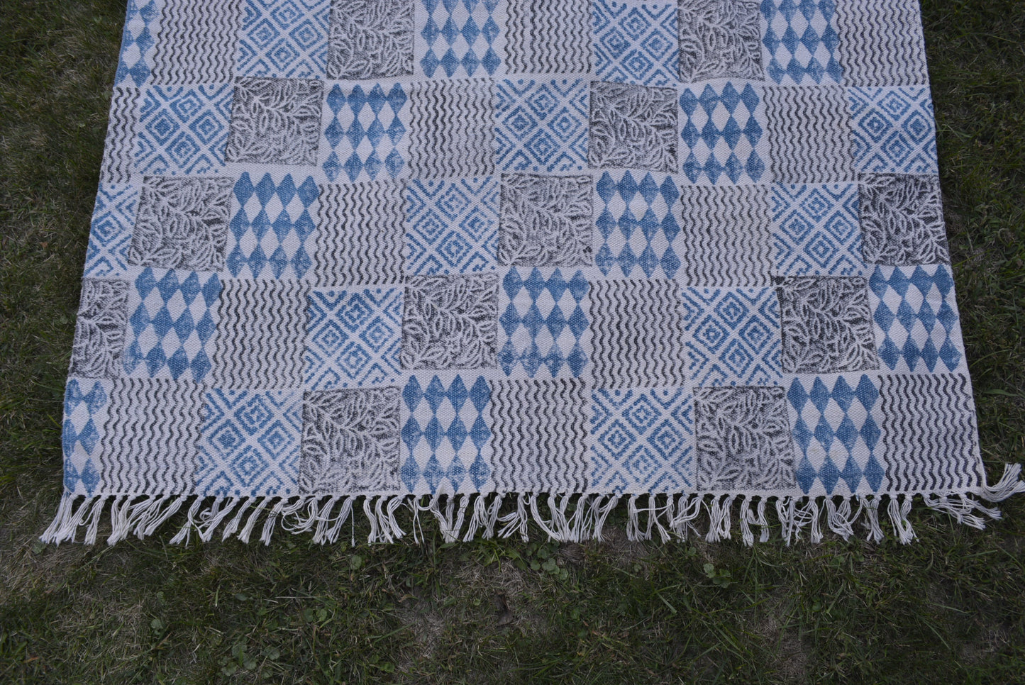 INDIGO DYED HANDWOVEN BLOCK PRINTED COTTON RUG WITH FLORAL DESIGN-2