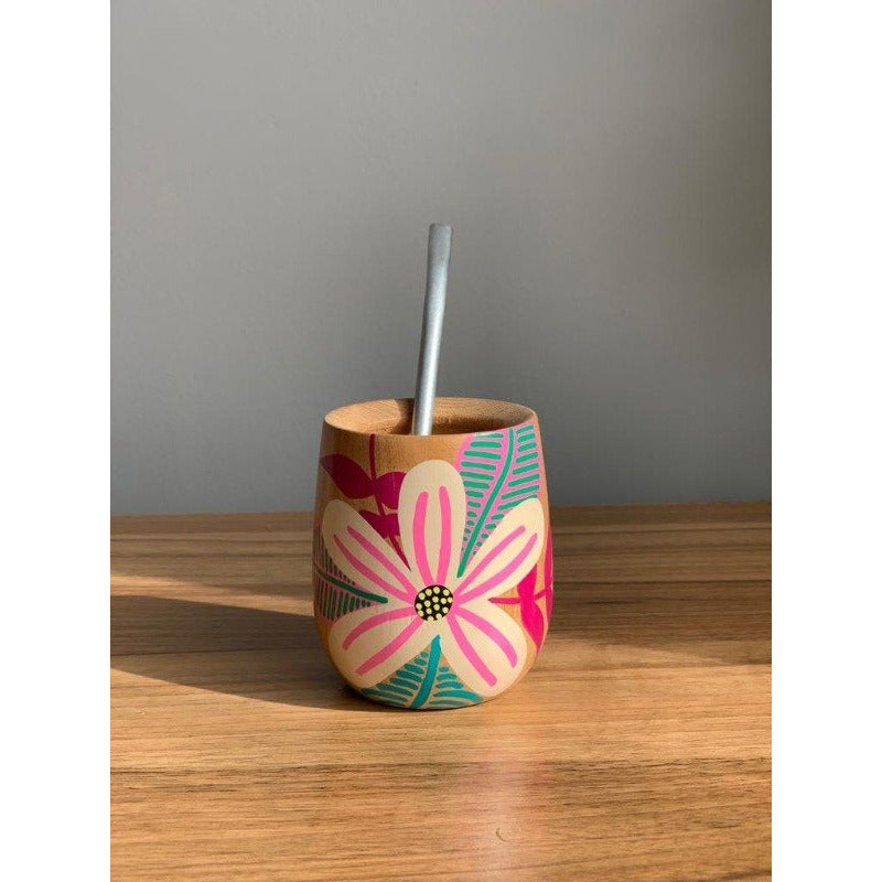 Copa Artesanal de Madera Maciza Pintada a Mano - Flor Crema