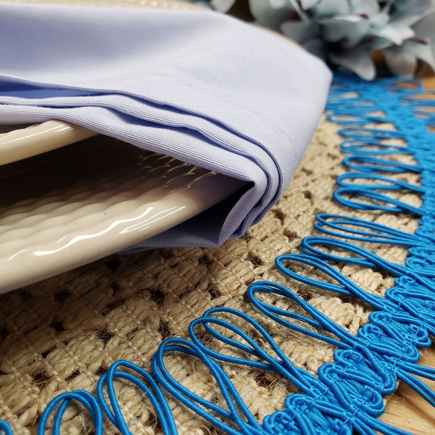 Charlo's Set of 2 Blue Sustainable Brazilian Jute Liz Round Placemats Sousplat 16" dia-2