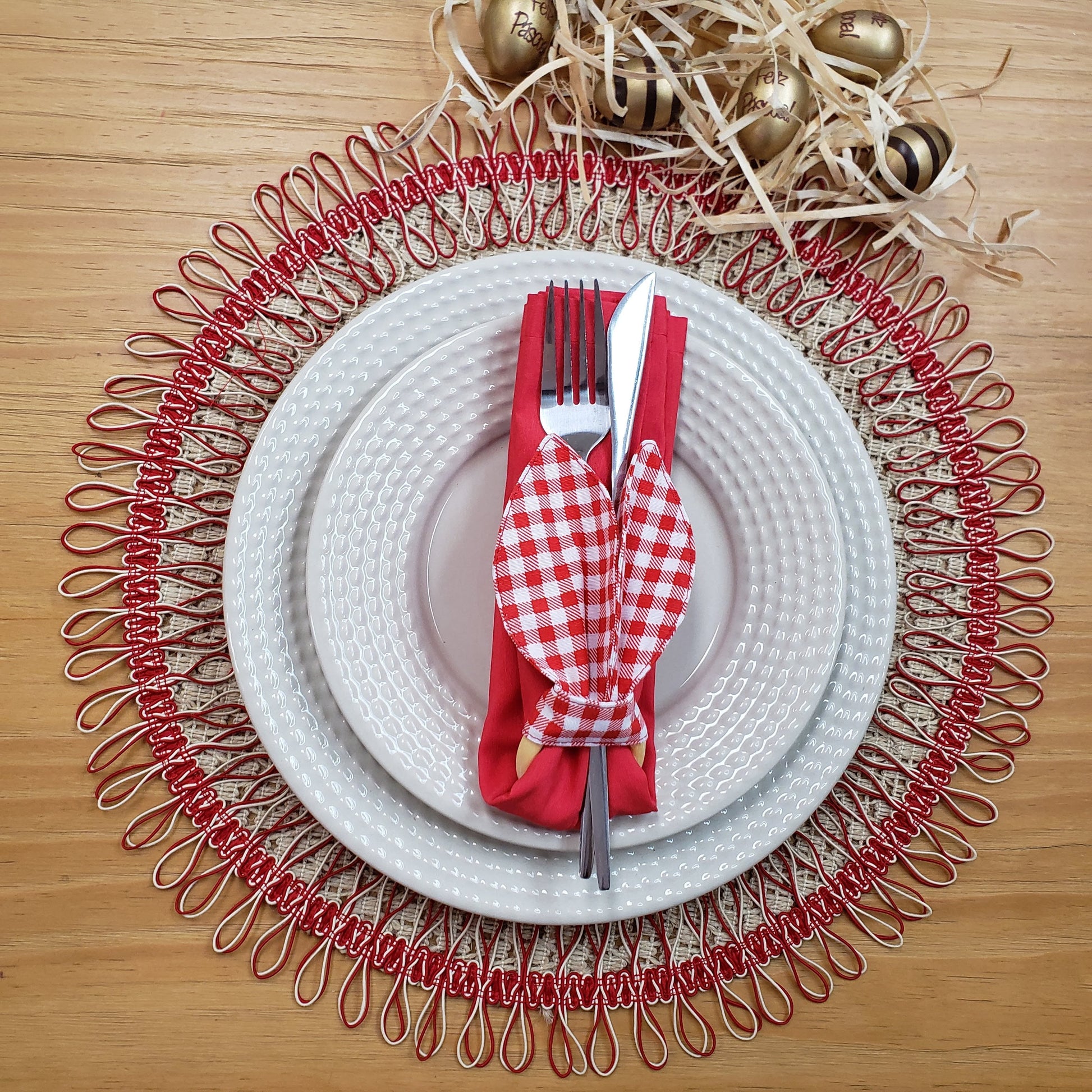 Charlo's Set of 2 Red Beige Sustainable Brazilian Jute Liz Round Placemats Sousplat 16" dia-2