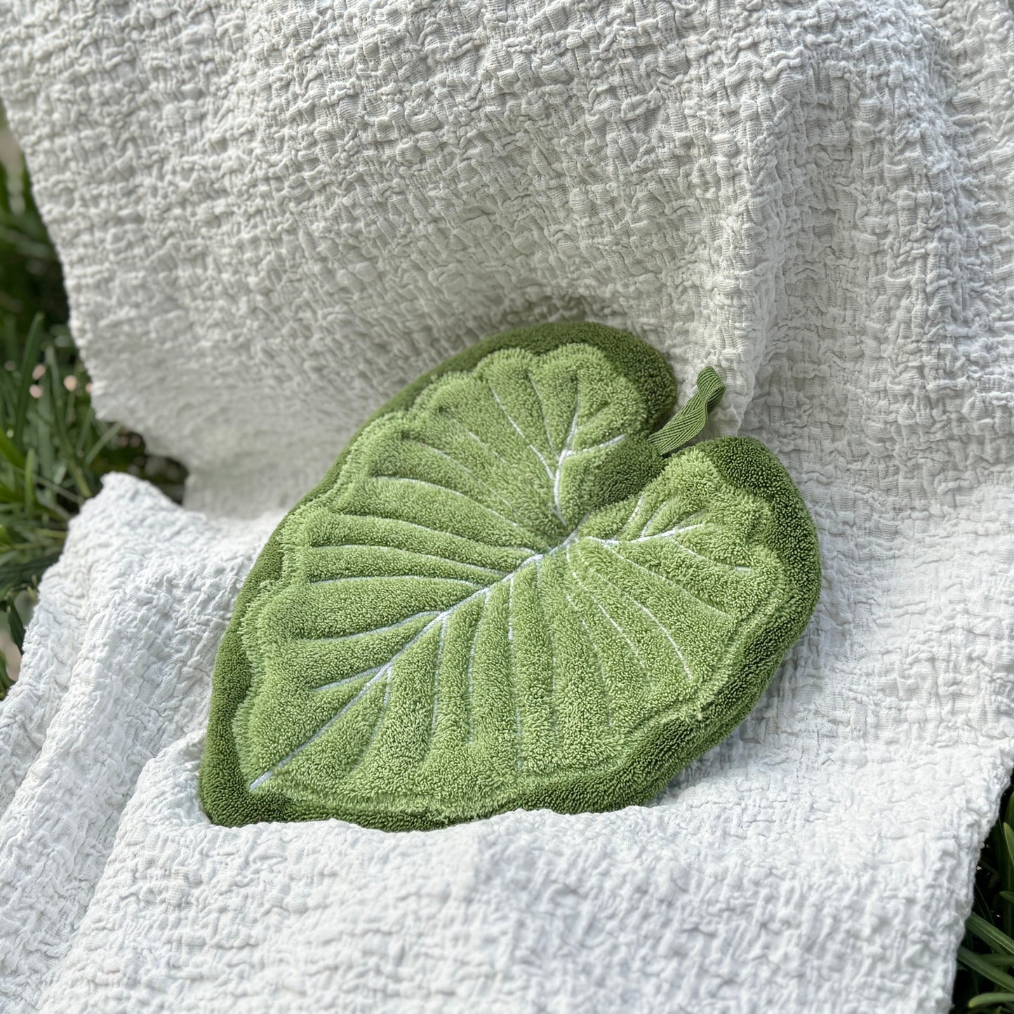 Set of 3 Modern Leaf Hanging Hand Towel