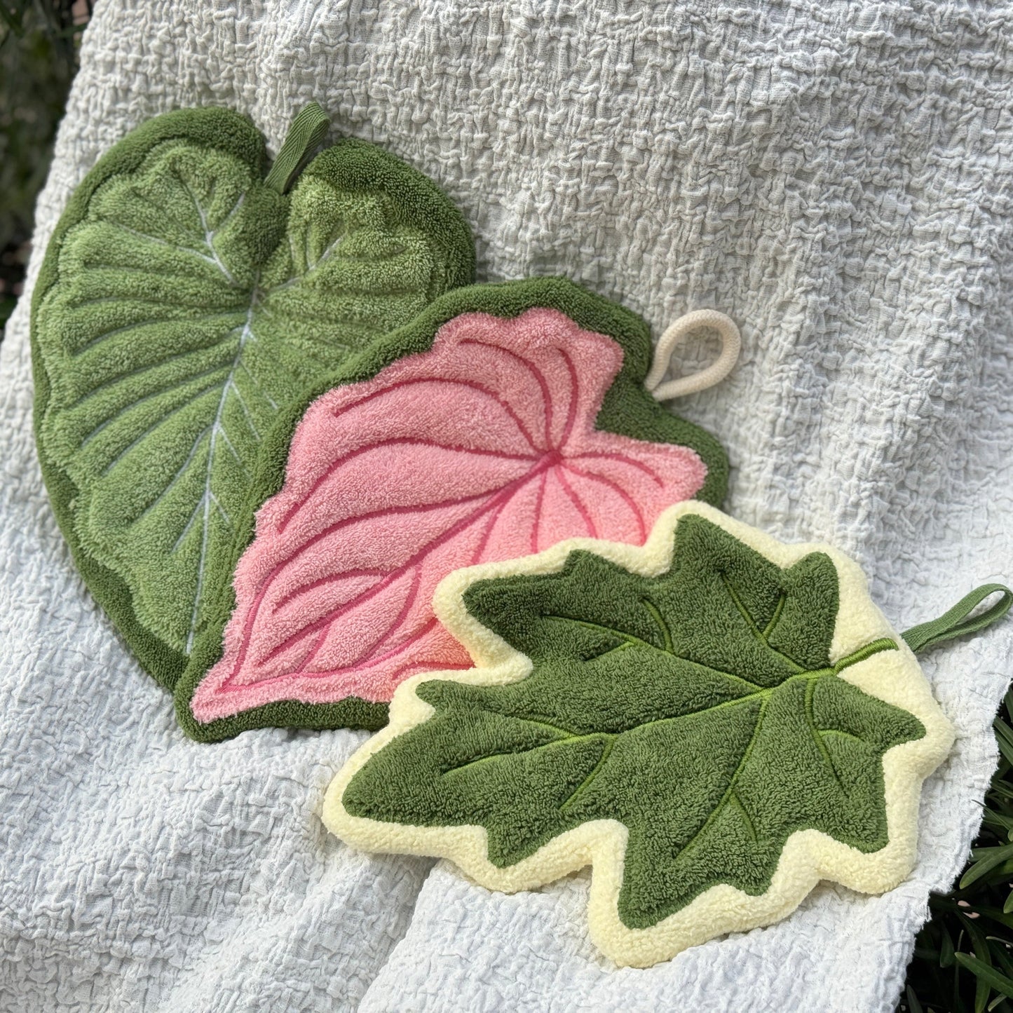 Set of 3 Modern Leaf Hanging Hand Towel