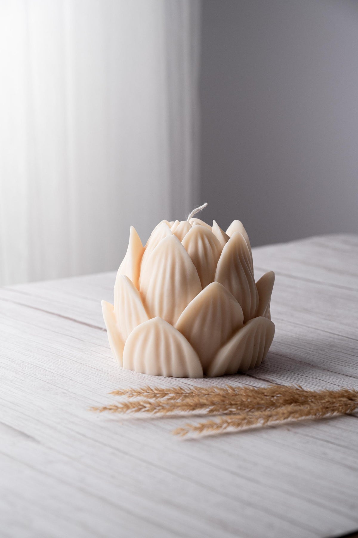 Lotus Candle