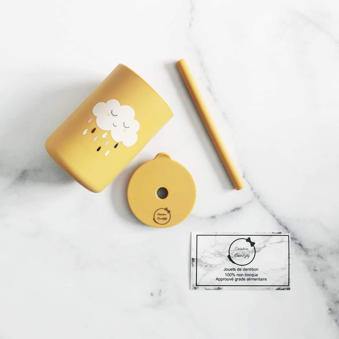 Gobelets avec paille nuage améliorer