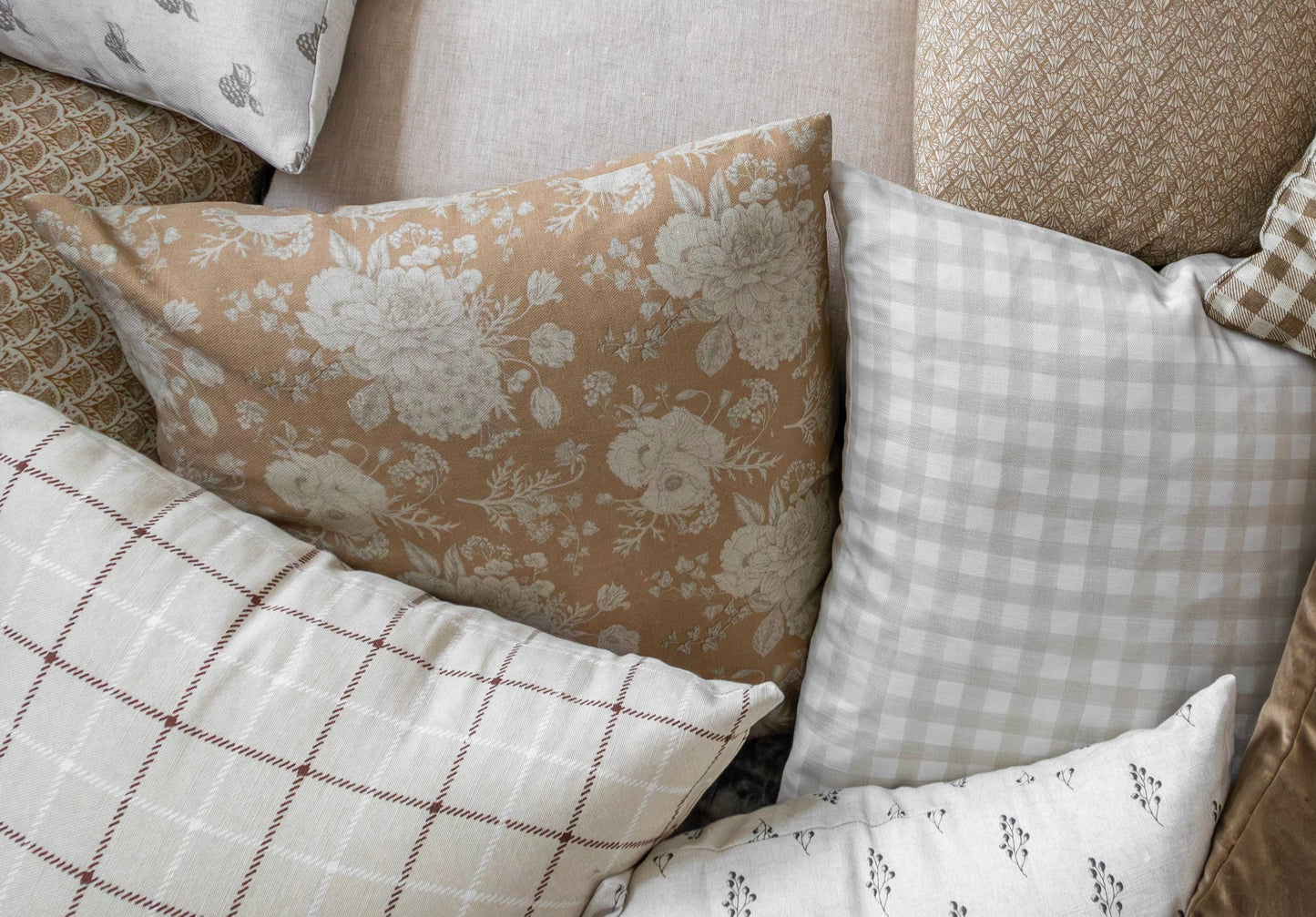 Niall | Neutral Interlock Geo Pillow Cover