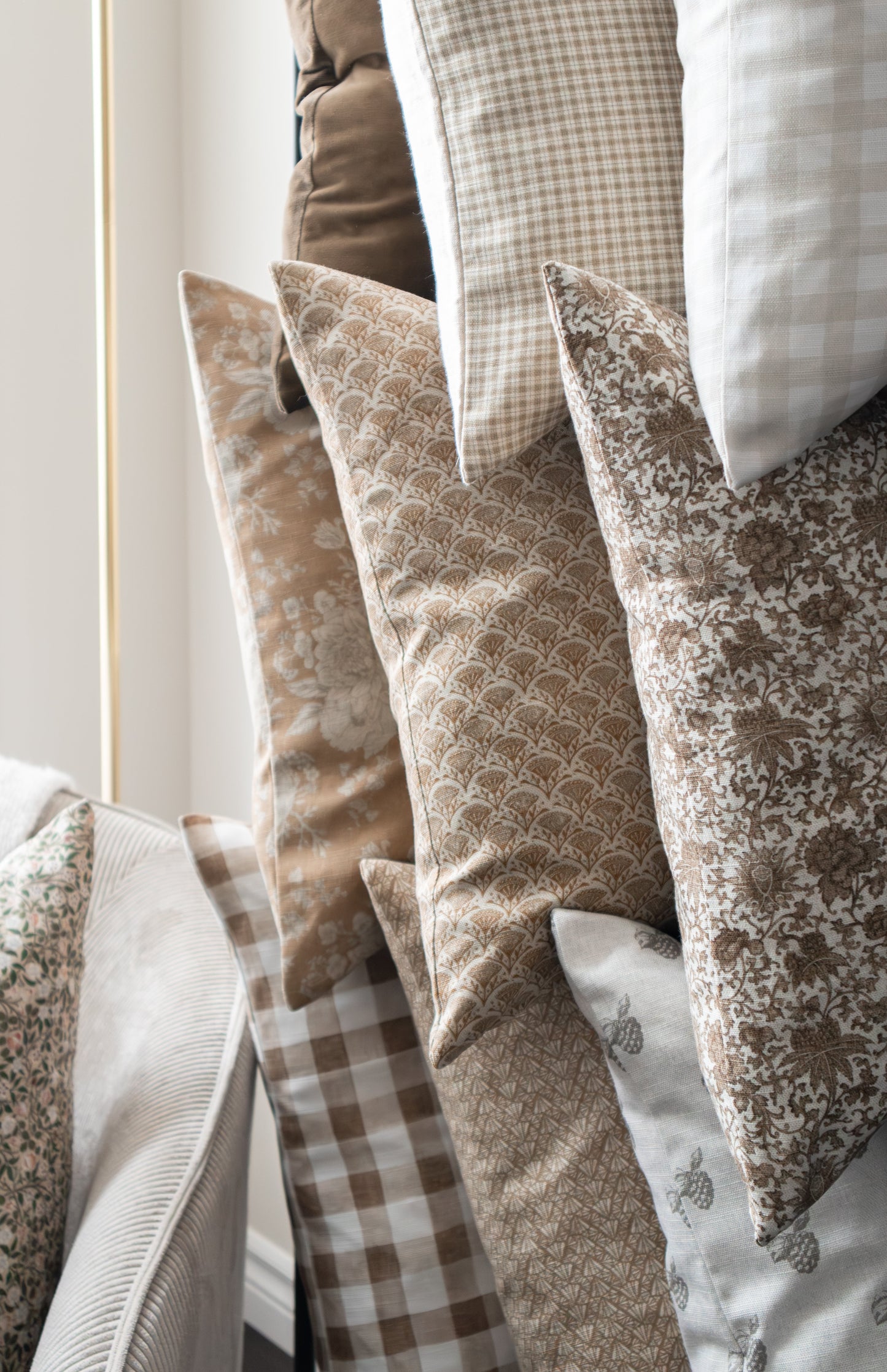 Isadora | Vintage Floral Pillow Cover