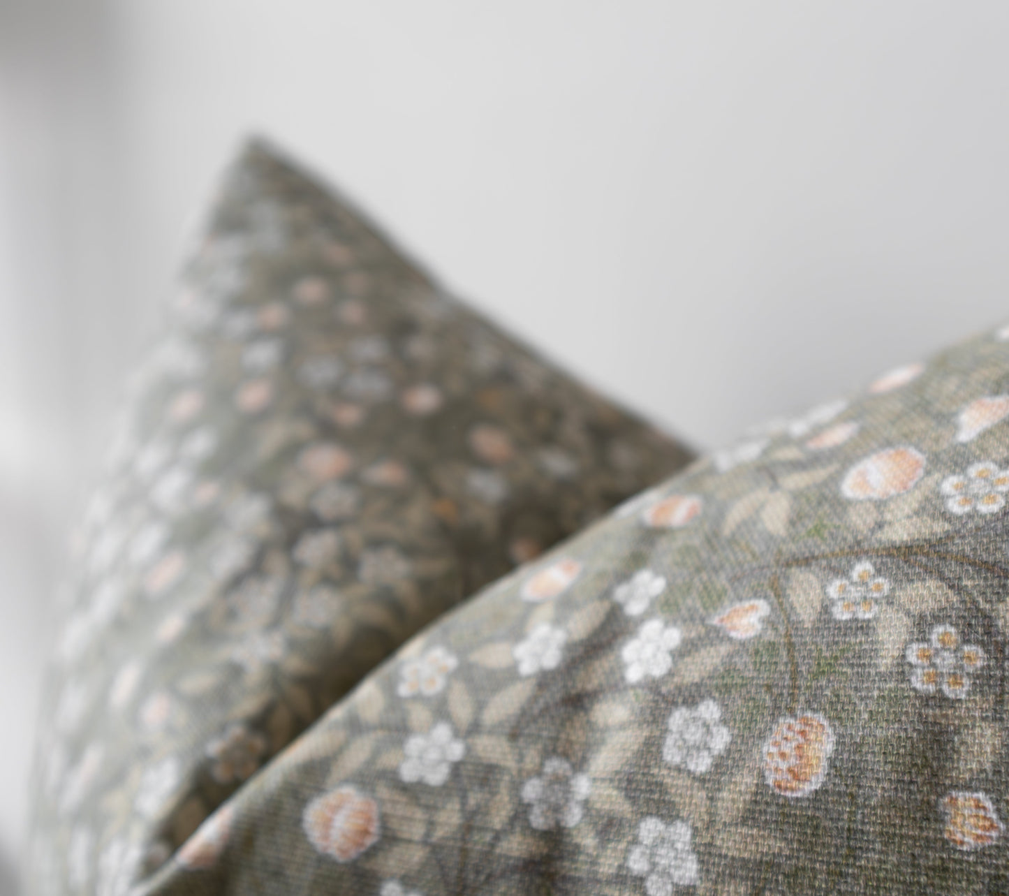 Isla | Green Floral Pillow Cover