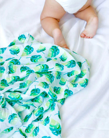 Organic Swaddle Set - Tropical Paradise (Parrot & Leaf)-4