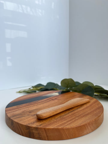 Round Cheese Board with Spreader